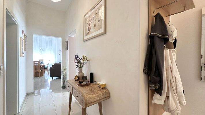 Wohnung verbunden links 