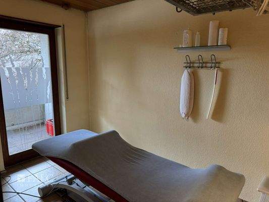Massagepraxis (Schlafzimmer)