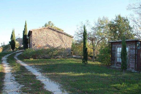 Die malerische Zufahrt