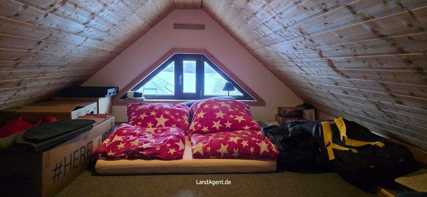 Spitzboden (keine Wfl.)