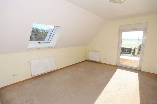 Haus 1 Zimmer DG links