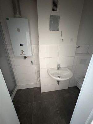 Modernes Badezimmer