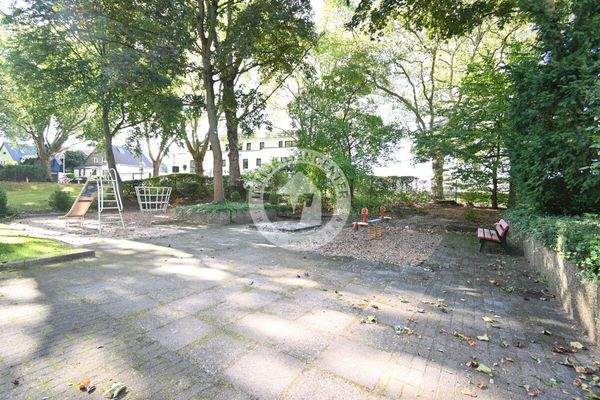 Spielplatz auf dem Grundstück