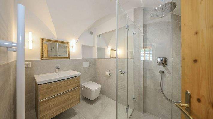 KITZIMMO-Freizeitwohnsitz in historischem Stadthaus mit Blick auf die Streif - Immobilien Kitzbühel.