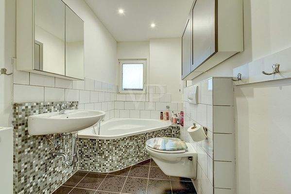 Von Poll - 2. OG Bad