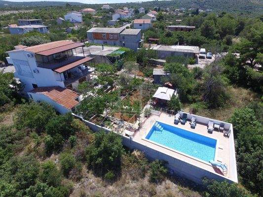 615 m² großes Grundstück