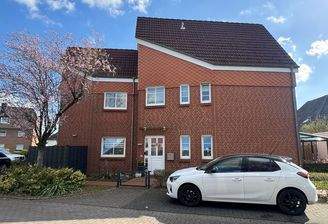 Seitenansicht_Hauseingang