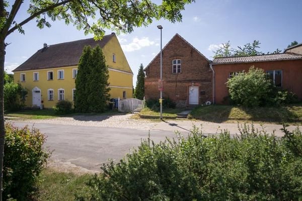 Haus, Stall und Nebengelass Vorderansicht