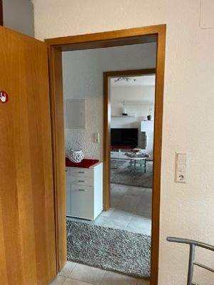 Küche Blick ins Wohnzimmer