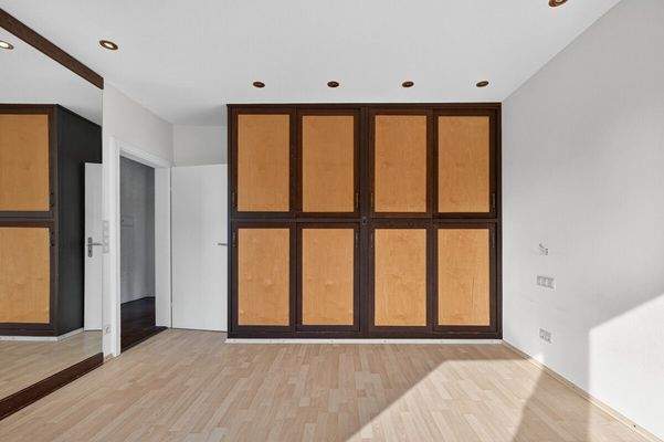 Zimmer in Gaube mit Einbauschrank