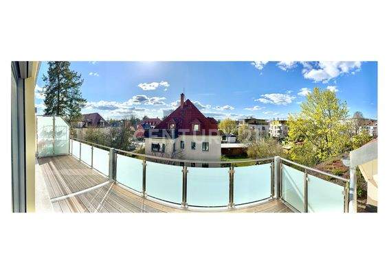 West-Balkon mit Fernblick