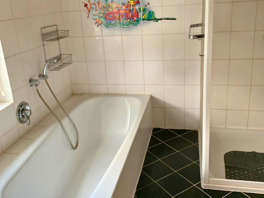 Badezimmer Hauptgebäude