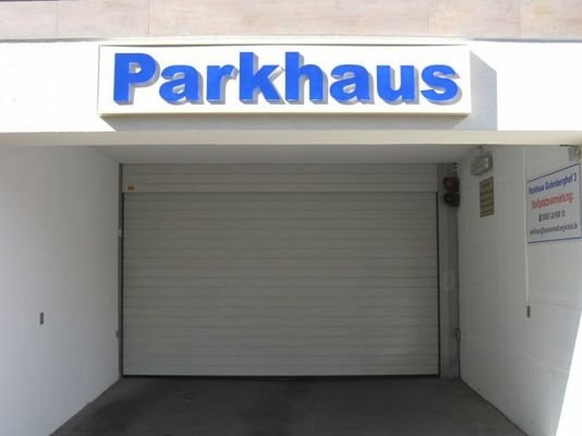 Einfahrt Parkhaus