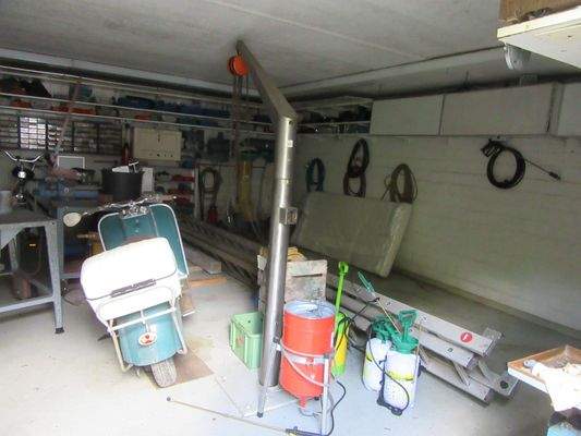 Garage im Kellergeschoss