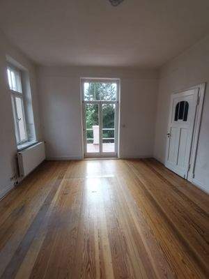 Schlafzimmer mit Bad und Zugang zur Terrasse