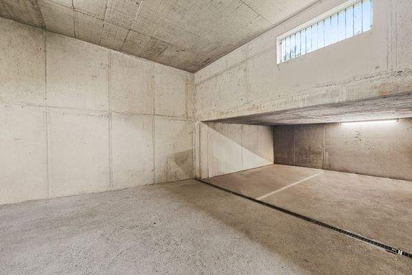 Tiefgaragenstellplatz