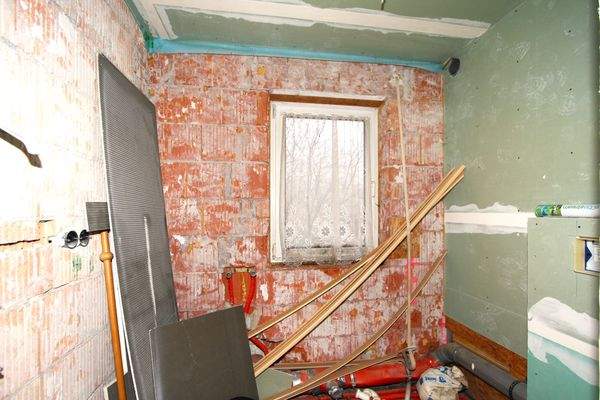 03.02. Rohbau_Gäste-WC.JPG