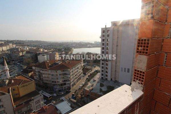 Apartments Close to the Subway in Kucukcekmece