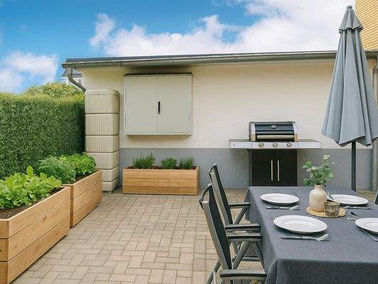 53/ chillen & grillen ist hier angesagt ...