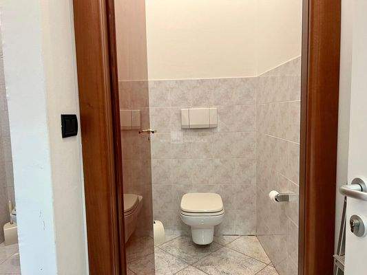 Friseur-parrucchiere-comprare-kaufen-mieten-centro-Salone-Meran-