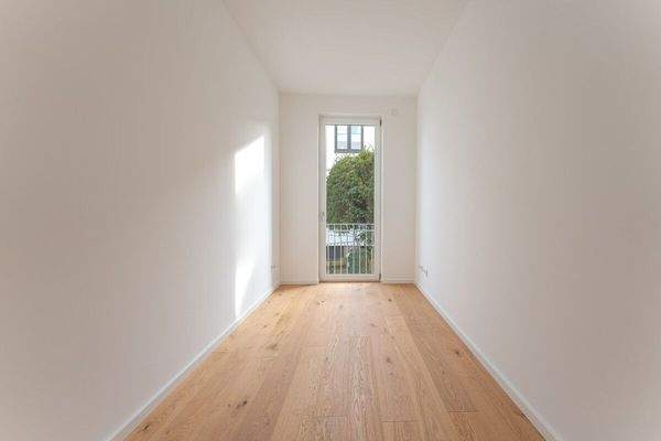 EG Links. Büro / Kinderzimmer