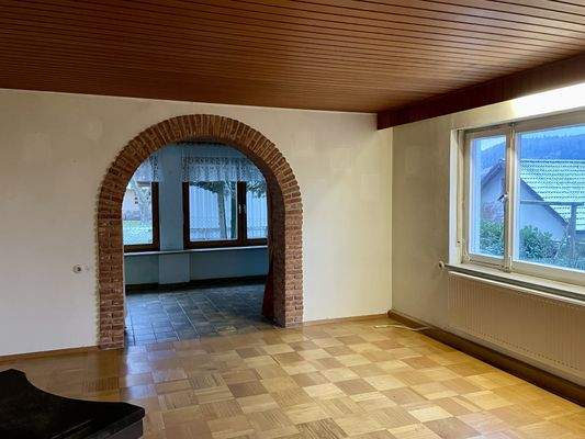 Blick vom Wohnzimmer in den Wintergarten