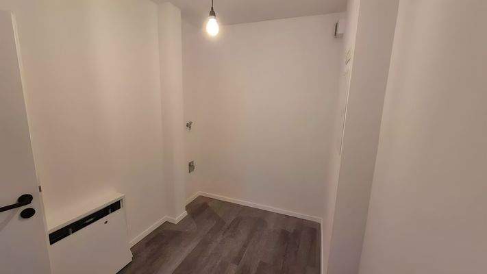 7b255f5e-0363-4955-86e3-aa2a5b38169c.remini-enhanc