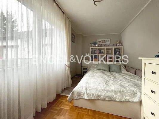 Schlafzimmer im Untergeschoss