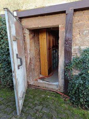 Ausgang Keller ins Freie