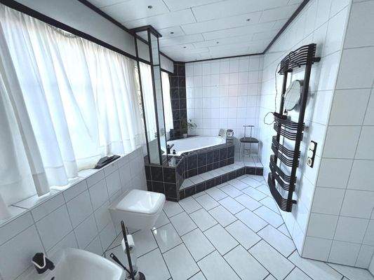 Wohnung EG Badezimmer