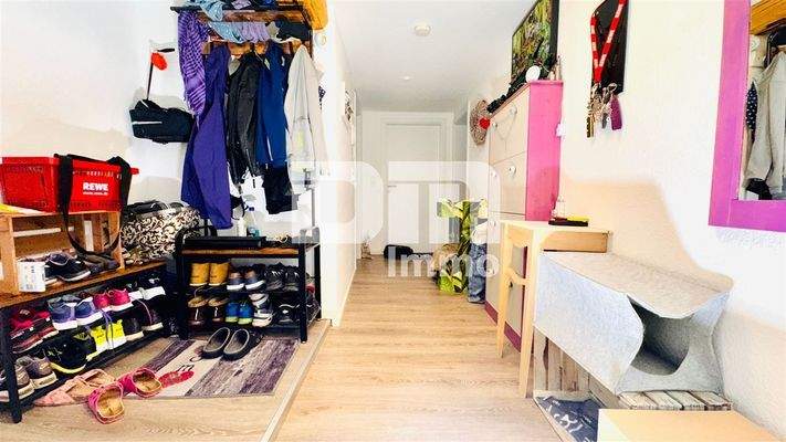 Flur / Dielenbereich / Garderobe / Abstellraum