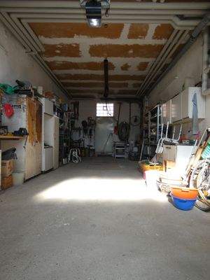 Garage mit Werkstatt