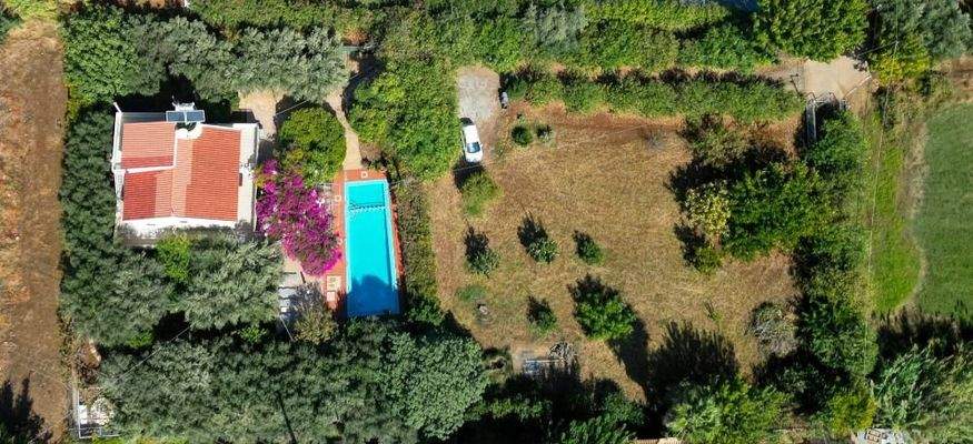 Kreta, Kalyves: Helle Villa zu verkaufen, nur wenige Schritte vom Meer entfernt