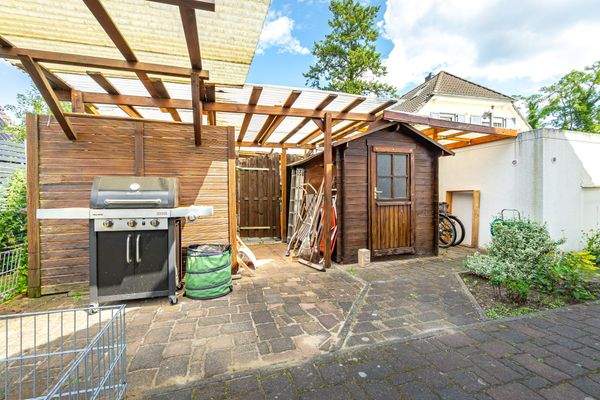 Geräteschuppen und Fahrradabstelle