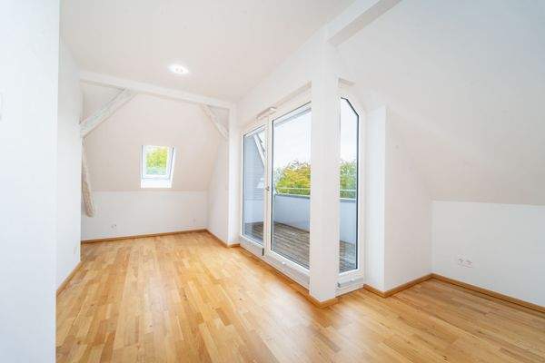 Schlafzimmer 2. DG unmöbliert