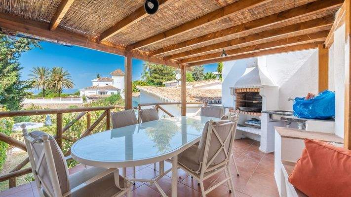 Photo: Villa in Marbella East
