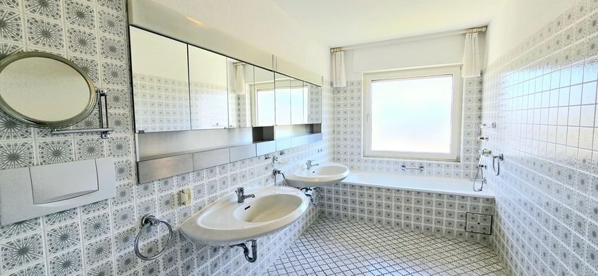 Badezimmer I OG