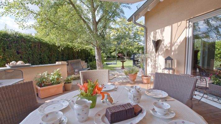 Terrasse 2 von Blick aus der Küche 