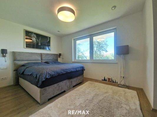 Elternschlafzimmer OG