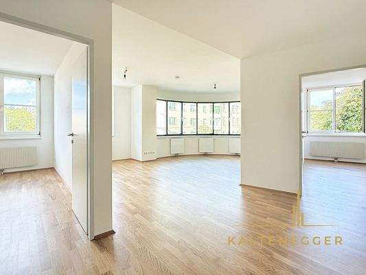 Blick vom Vorraum in alle 3 Zimmer