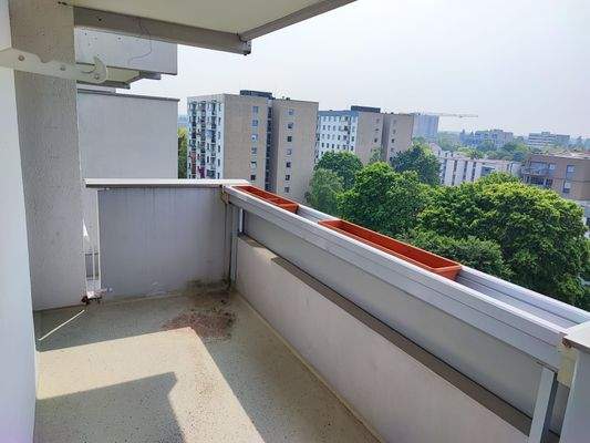 Balkon mit Stadtblick