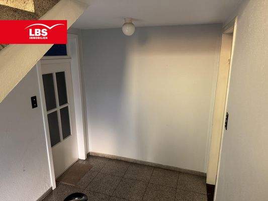 Wohnungstür 1.OG rechts