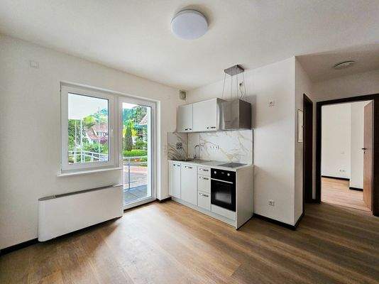 Küche mit Wohn-/Essbereich