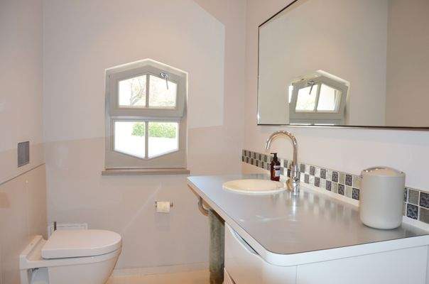 Gäste-WC - OG (Möglichkeit für ein 2. Duschbad laut Architekt)