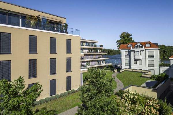 Innenhof mit Blick auf den Lehnitzsee