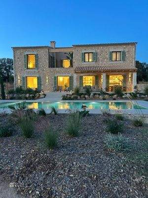 WhatsApp Image 2024-10-14 at 20.44.50 (1)