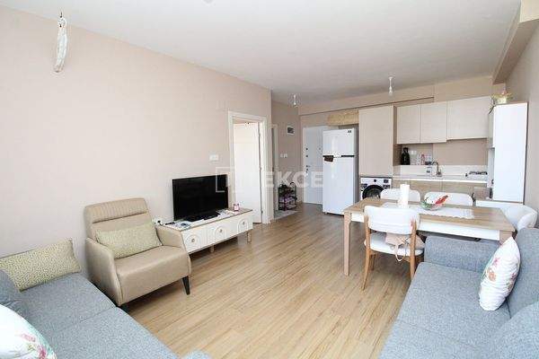 Furnished Apartment in a Complex with Pool in Yalova Çınarcık