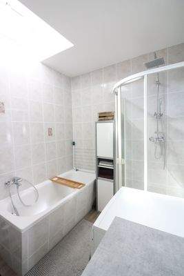 Badezimmer  2. Wohneinheit