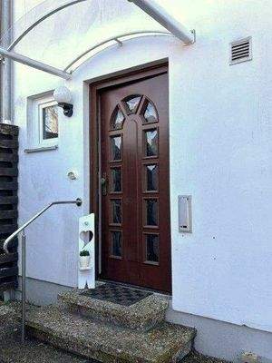 Haustür
Sie sind herzlich willkommen!