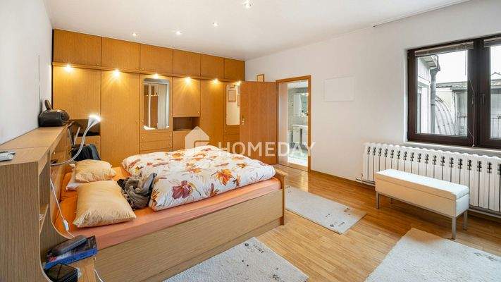 1. OG Schlafzimmer 1 1